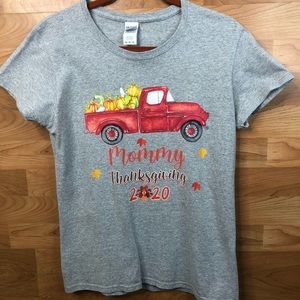 Mommy Thanksgiving 2020 Gildan Medium Gray T-Shirt